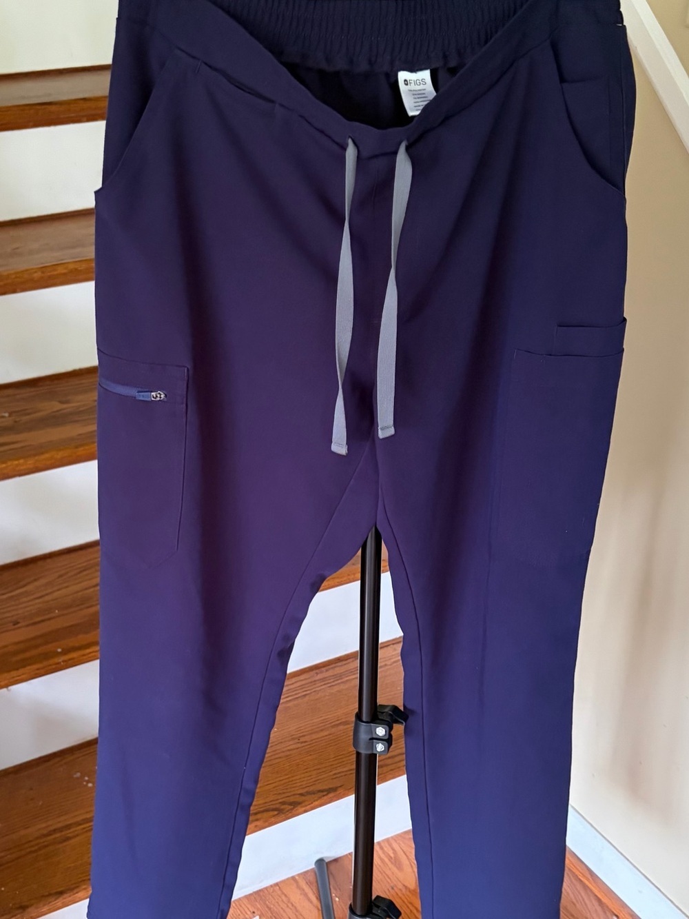 Figs Technical Collection Mens Blue Elastic Waist Cargo Scrub Pants Size M EUC